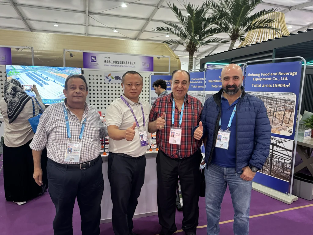 139th-canton-fair-2026-bingfa-steel-booth-with-middle-east-customers-scaled