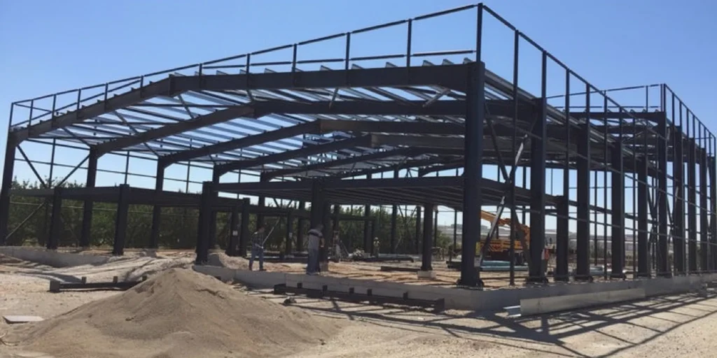 prefab-steel-workshop-building-under-construction