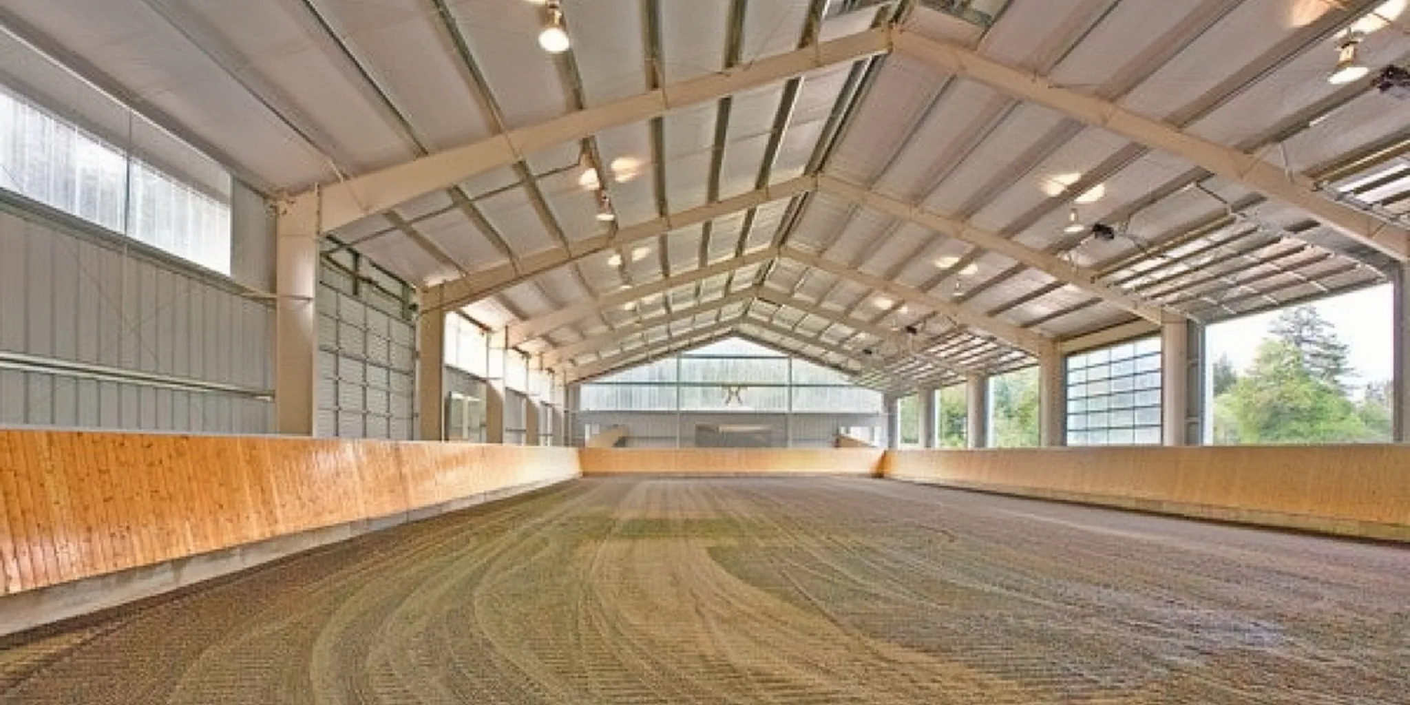 prefabricated-steel-horse-riding-arena-indoor-wooden