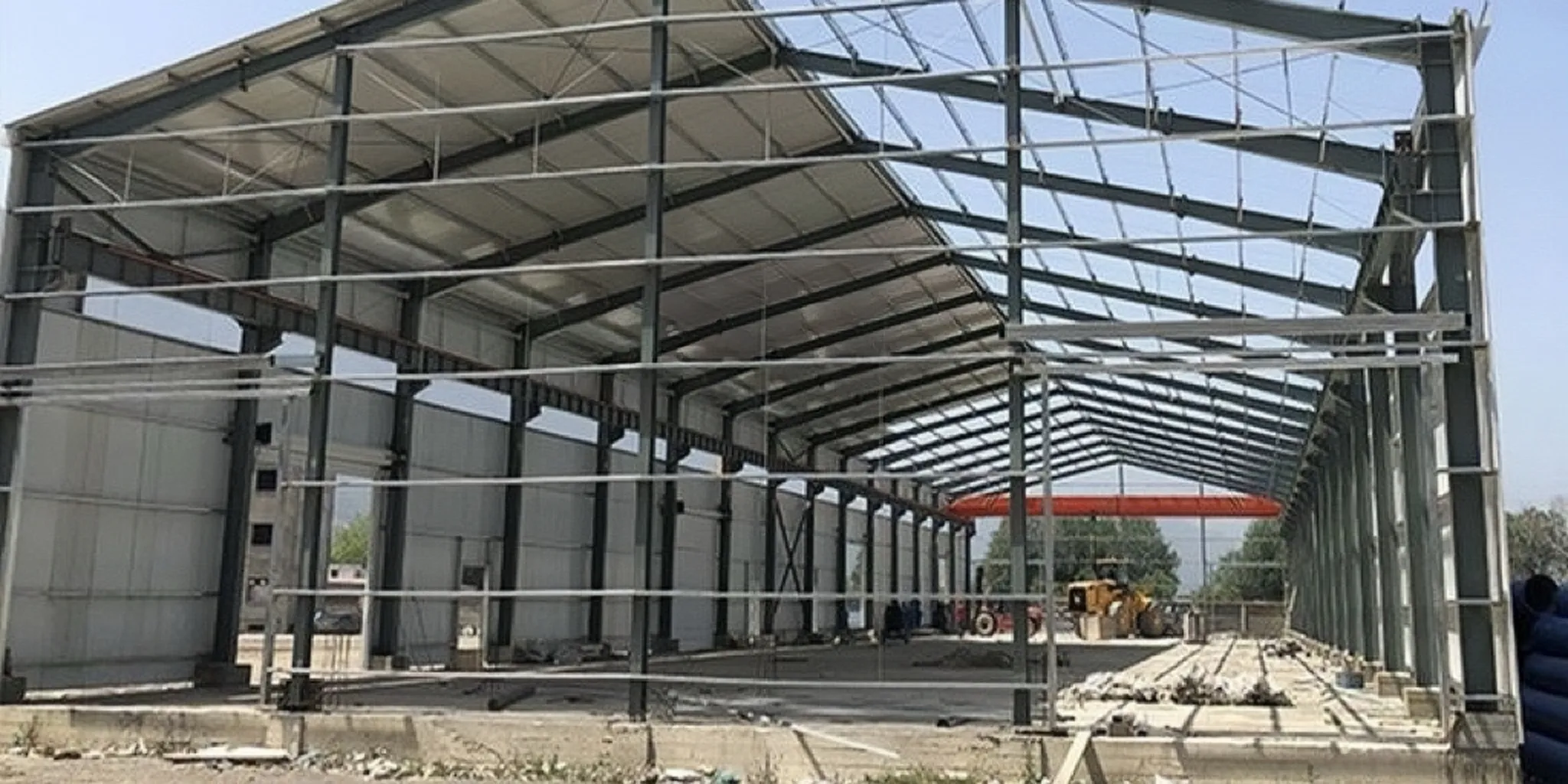 prefabricated-steel-workshop-frame-interior