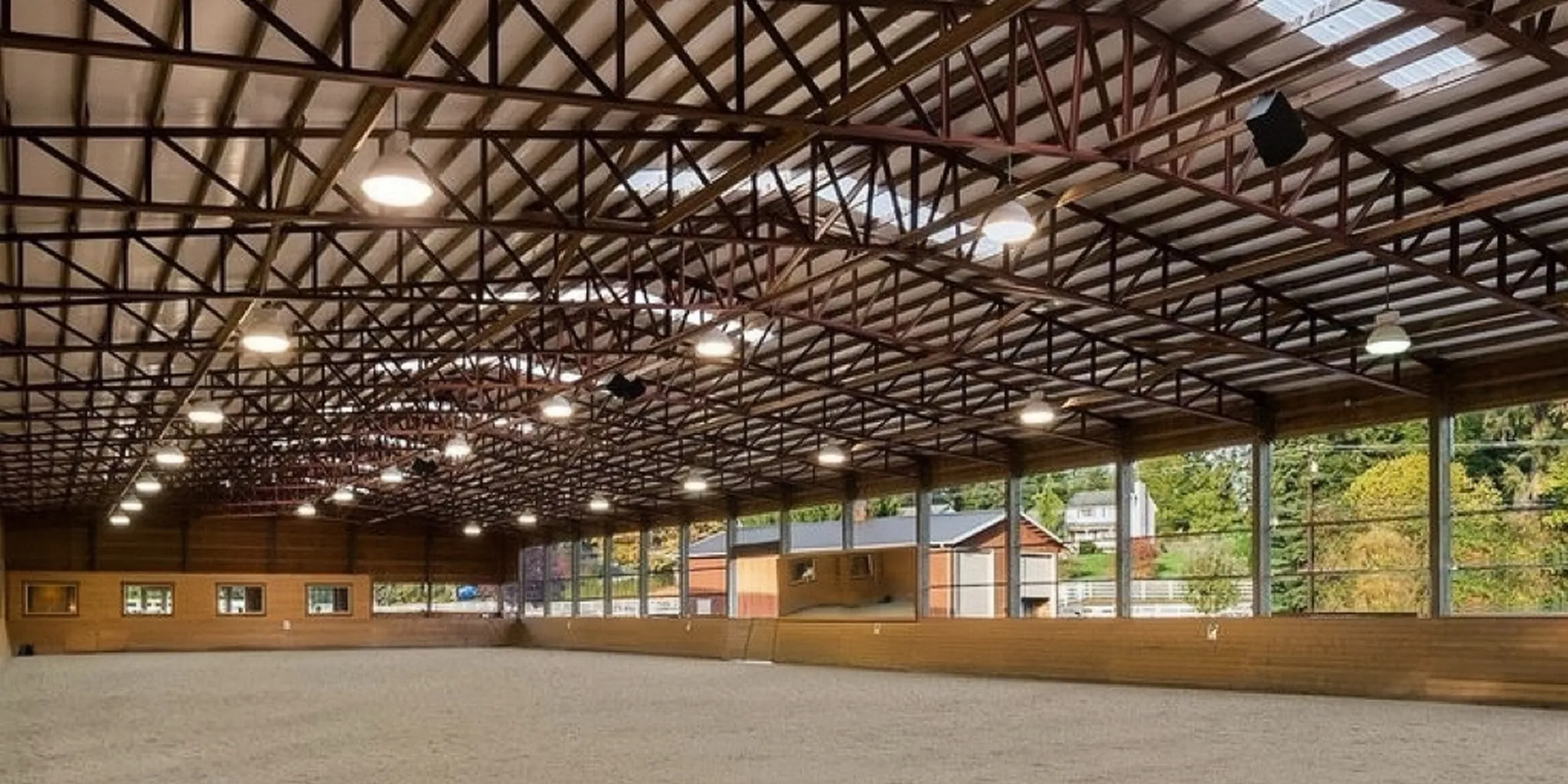 steel-structure-riding-arena-interior