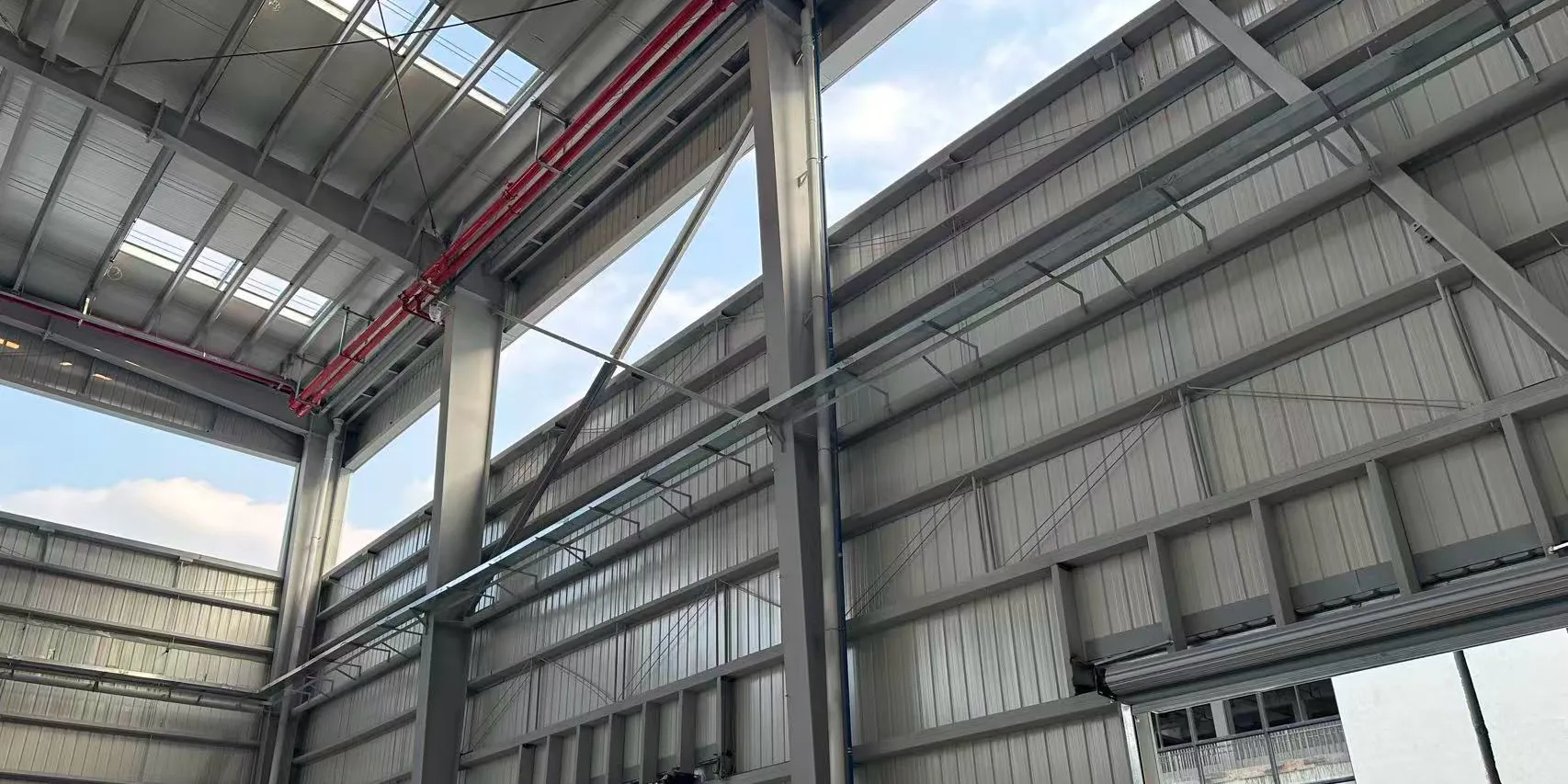 steel-workshop-roof-skylight-detail