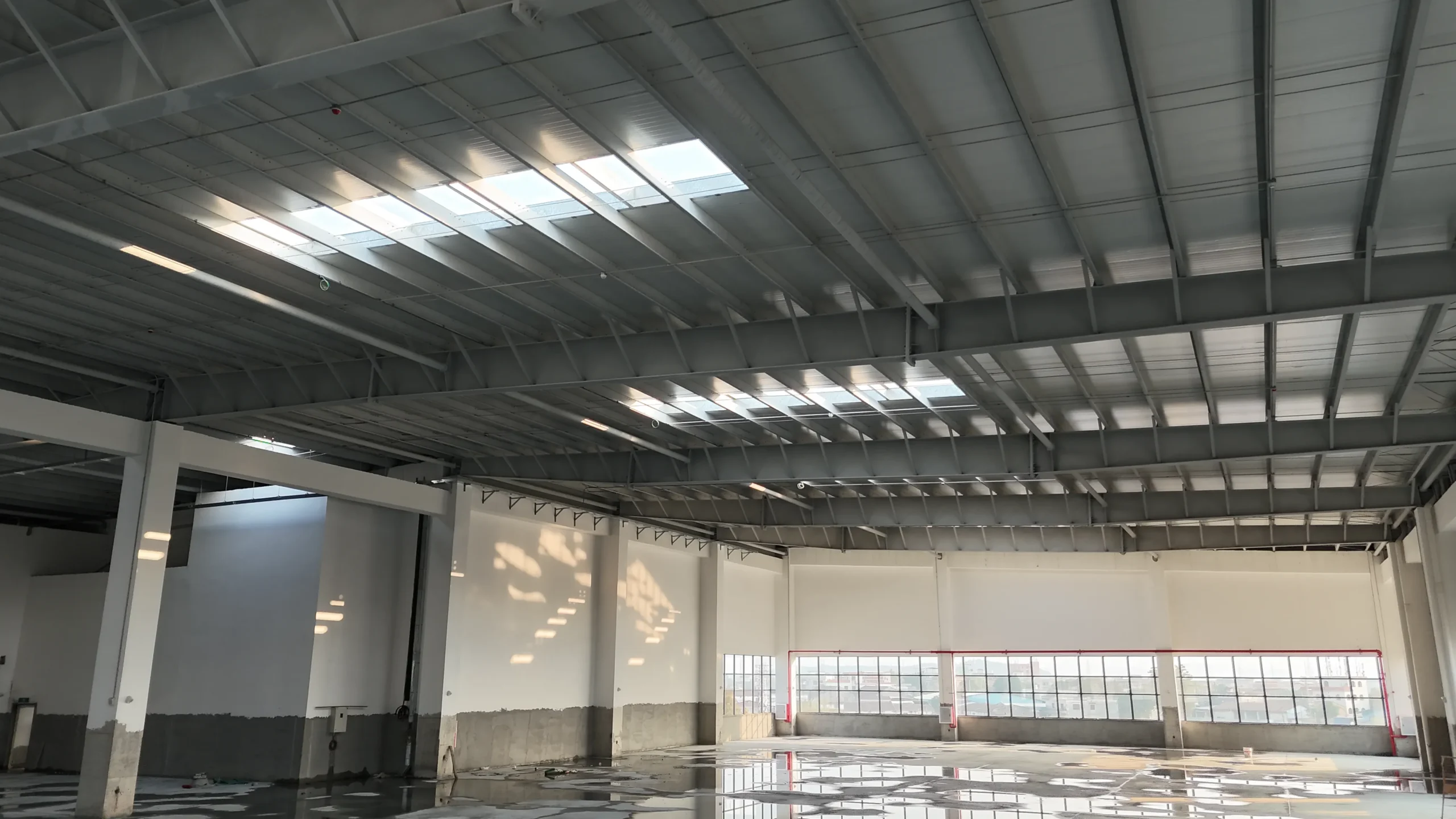 toronto-industrial-steel-structure-workshop-interior-ceiling