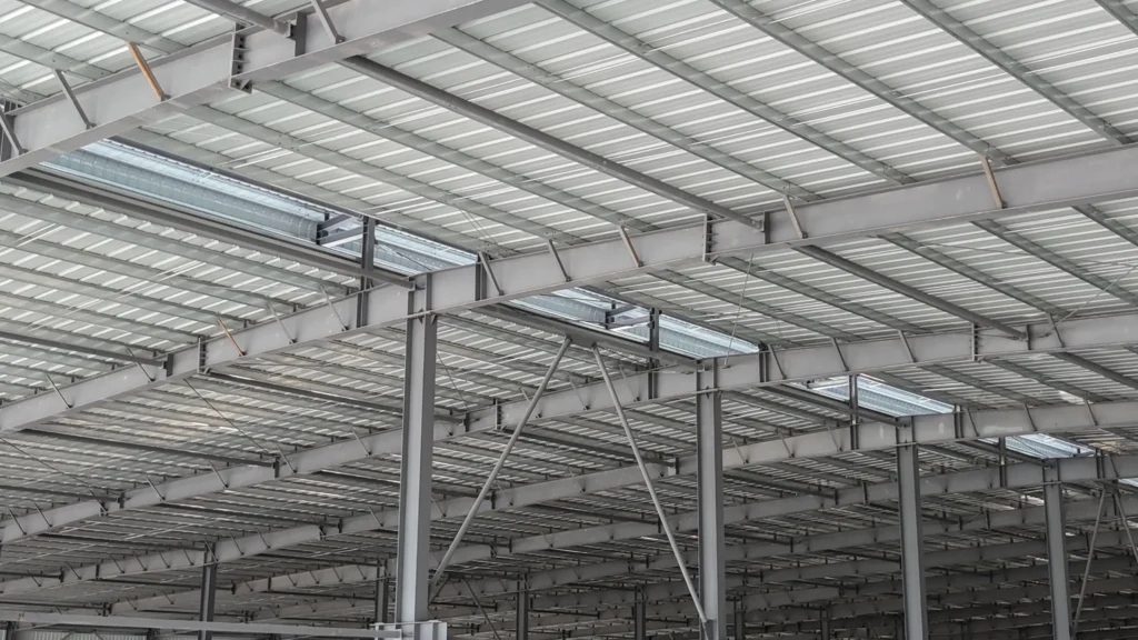 metal-warehouse-roof-steel-frame-system-scaled