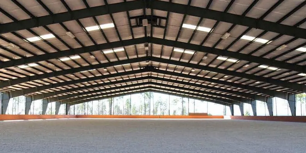 prefab-steel-equestrian-arena-clear-span